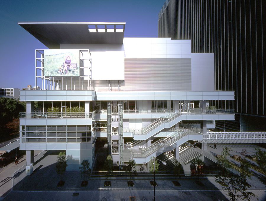 Blossa (Urbannet Nagoya Building) (Image: Kurumata Photography)