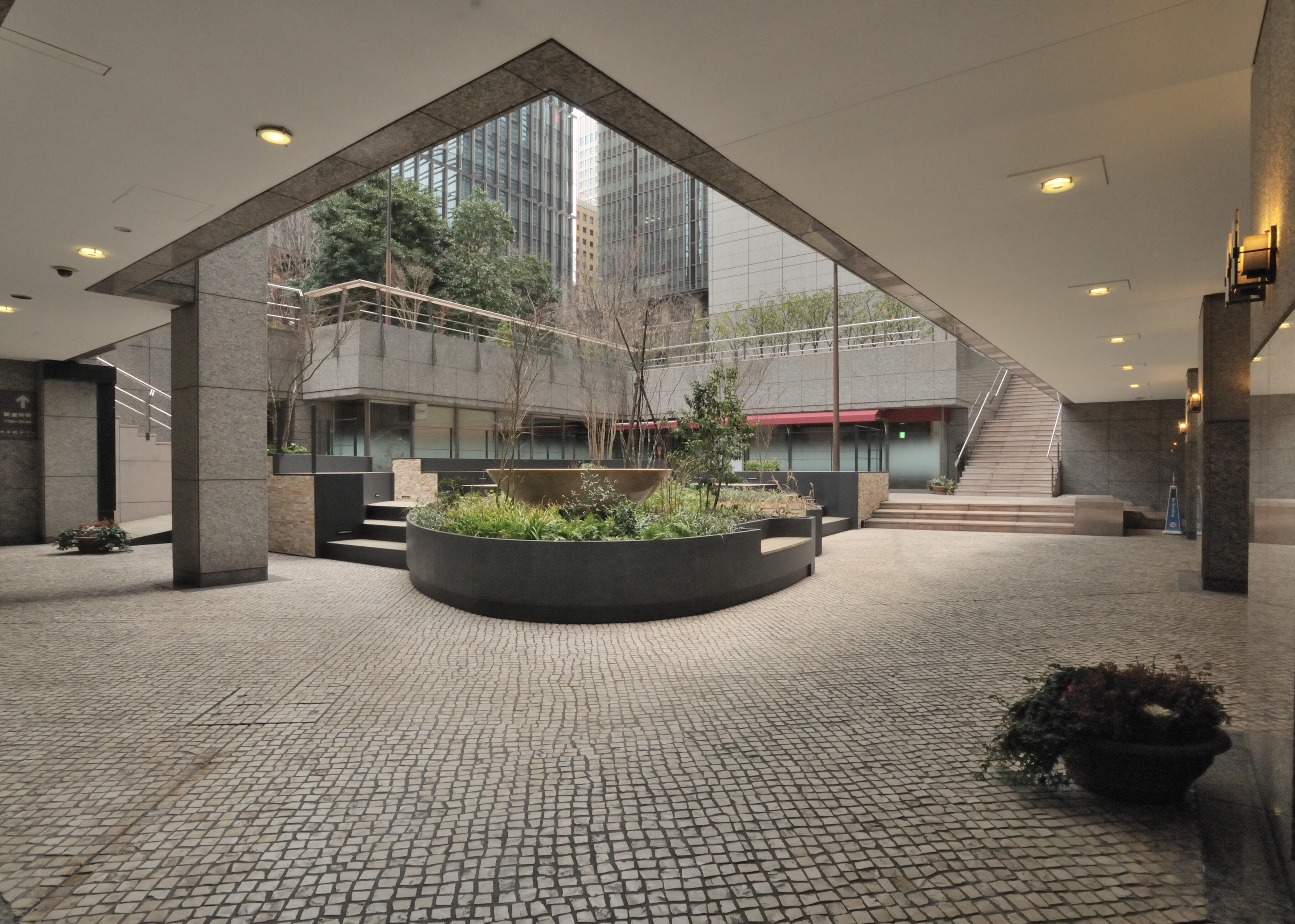An image of the interior of Otemachi First Square