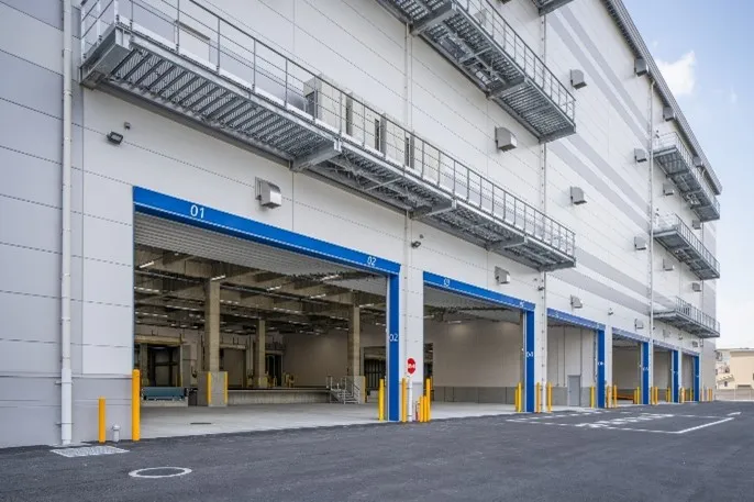 Truck berth